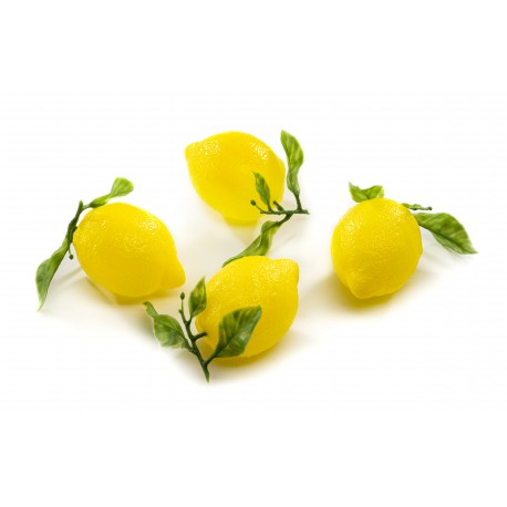 Citron entier avec feuilles